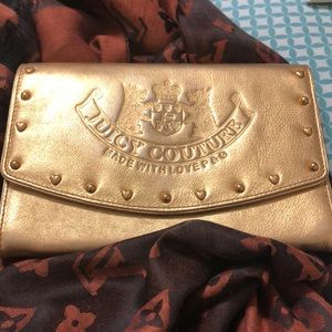 Juicy Couture clutch/ wallet